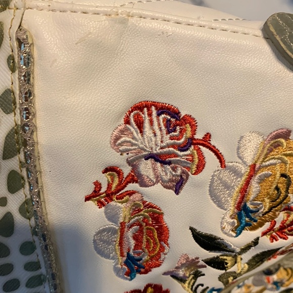 Sharif Embroidered Handbag - Picture 9 of 10